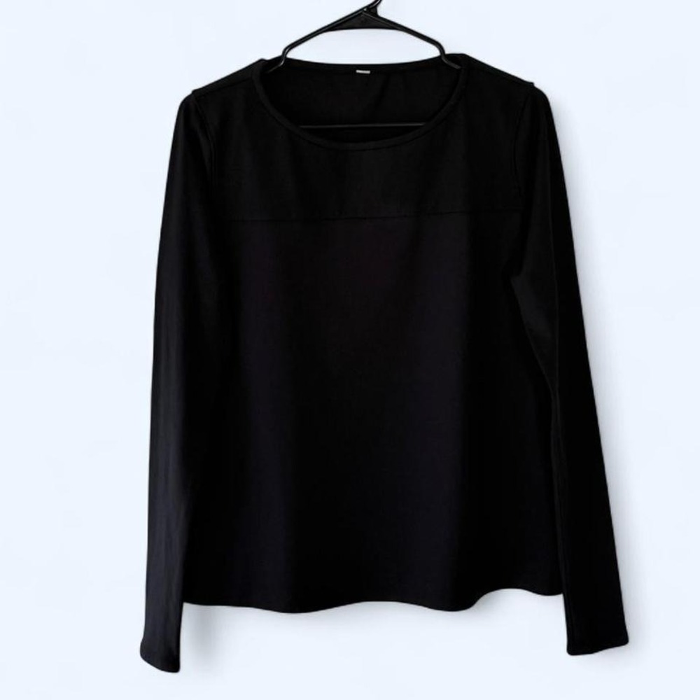 Lululemon Black Long Sleeve Ribbed Panel Performance Top‎ Women